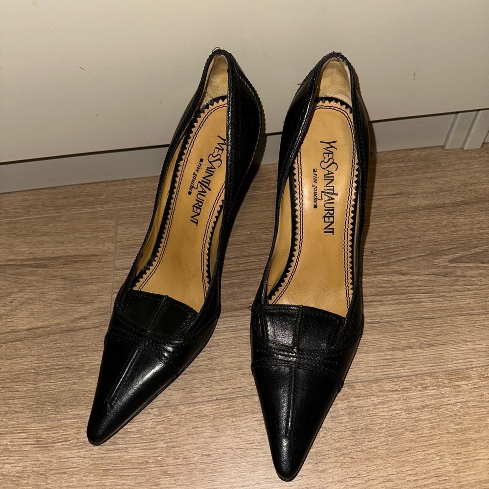 RARE Yves Saint Laurent Vintage Black Leather Pumps size 38 - Picture 3 of 13